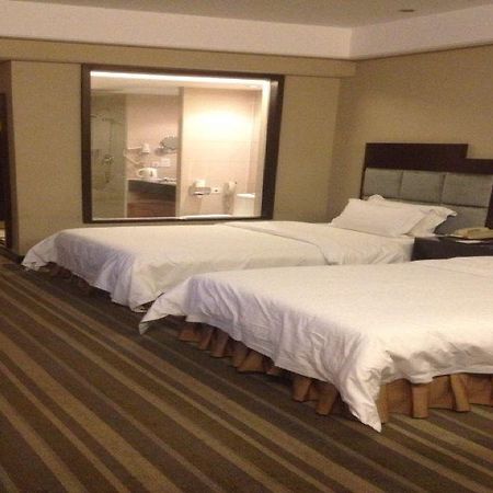 פנגואנג Phoenix Grand Hotel מראה חיצוני תמונה
