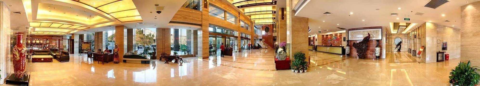פנגואנג Phoenix Grand Hotel מראה חיצוני תמונה