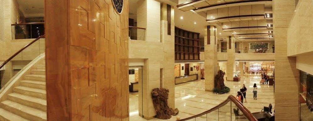 פנגואנג Phoenix Grand Hotel מראה חיצוני תמונה