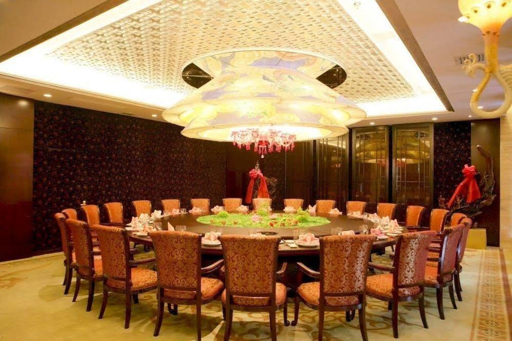 פנגואנג Phoenix Grand Hotel מראה חיצוני תמונה