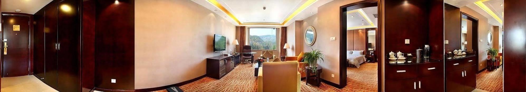 פנגואנג Phoenix Grand Hotel מראה חיצוני תמונה