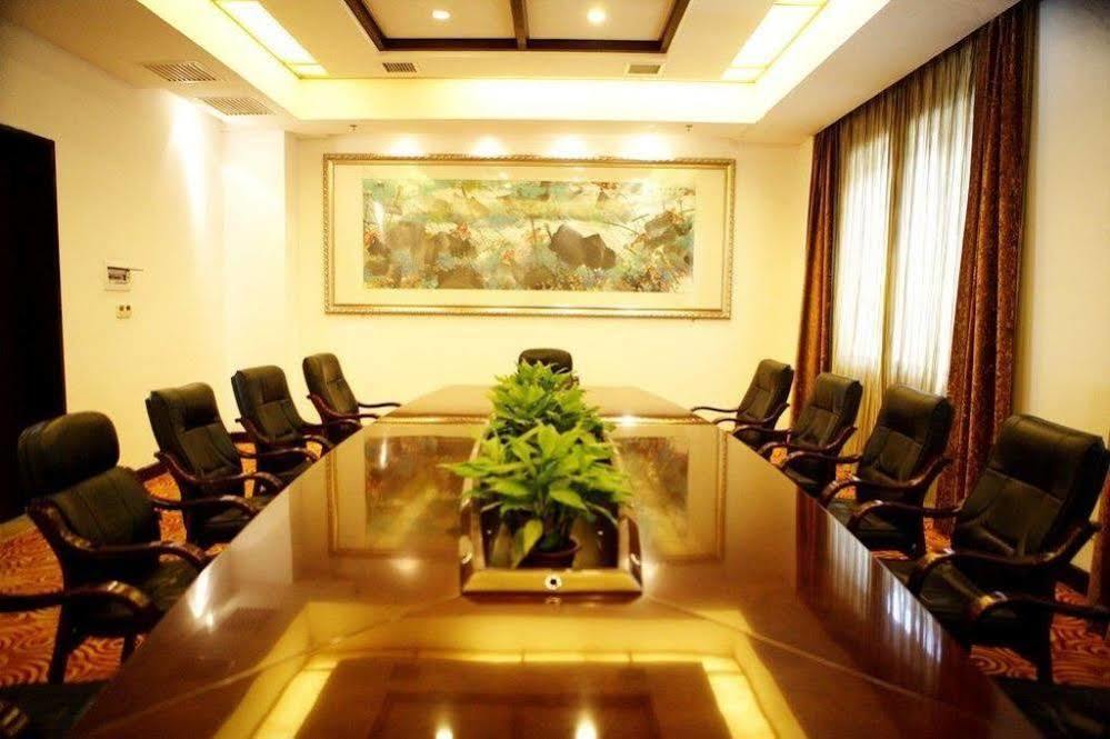 פנגואנג Phoenix Grand Hotel מראה חיצוני תמונה