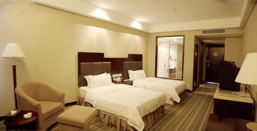 פנגואנג Phoenix Grand Hotel מראה חיצוני תמונה